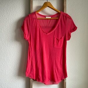 Abercrombie & Fitch Paper Thin Washed Red V-Neck T-Shirt sz: Med